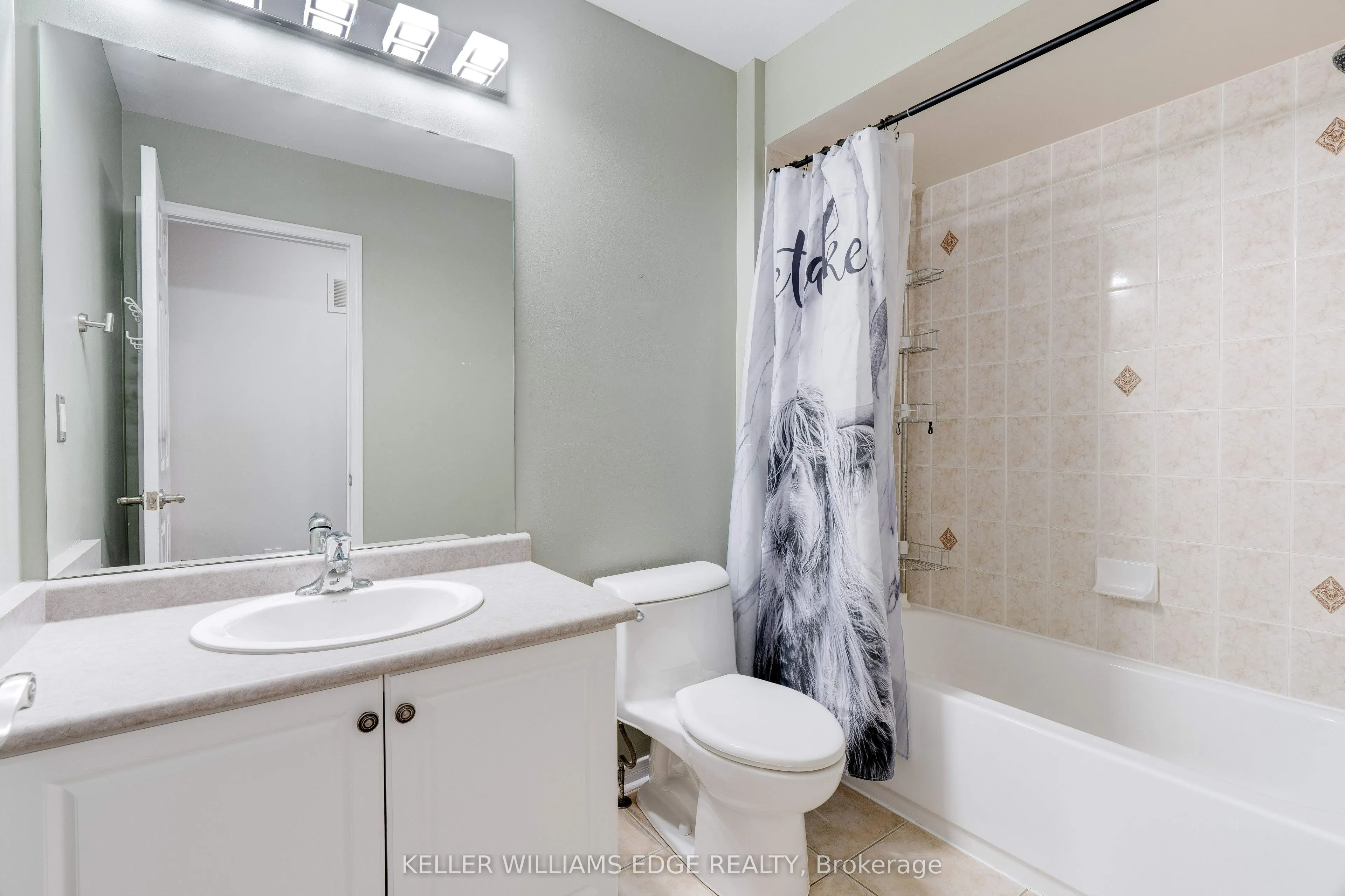 85 Mowat Crescent