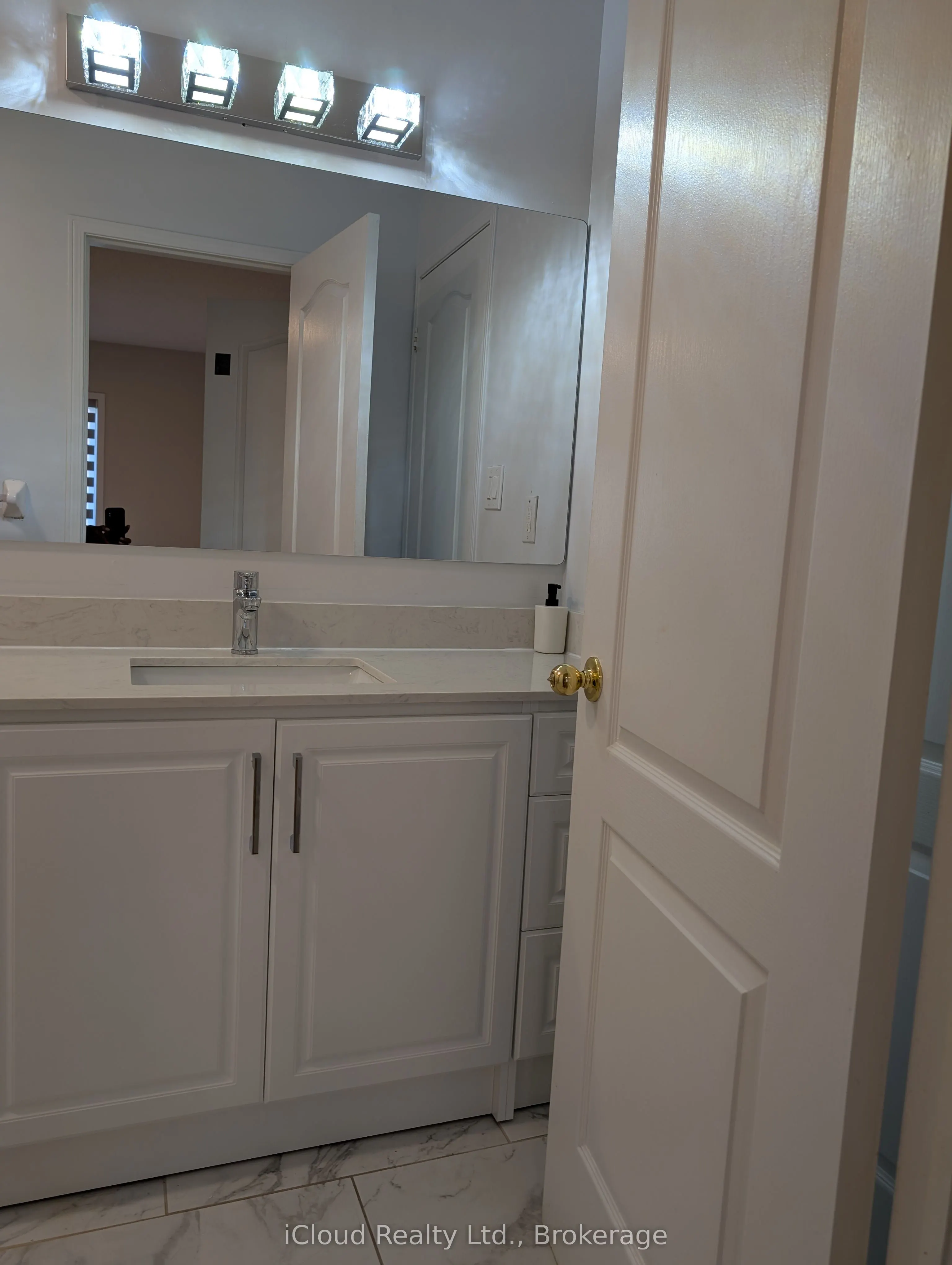 10 Polar Bear Place E