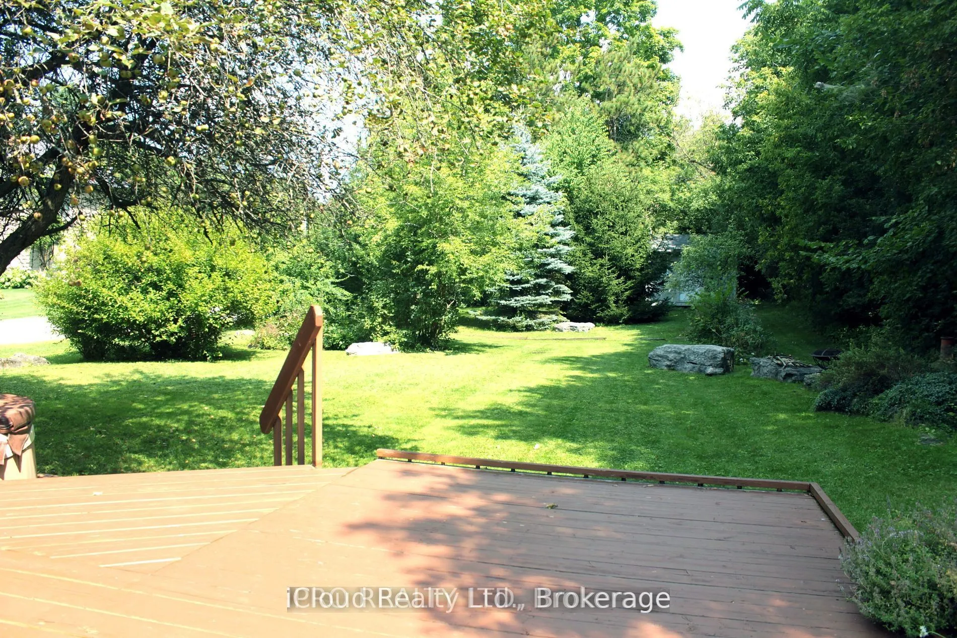 11 Maple Lane, #Upper