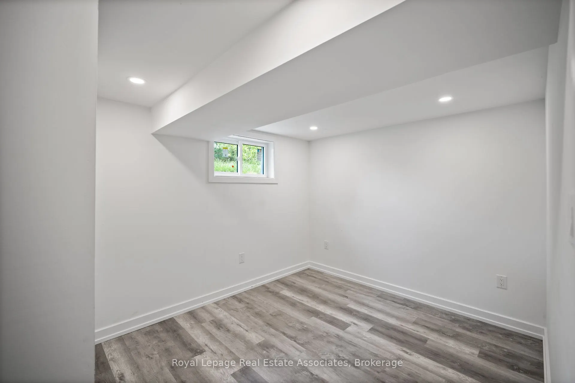168 Tidey Avenue