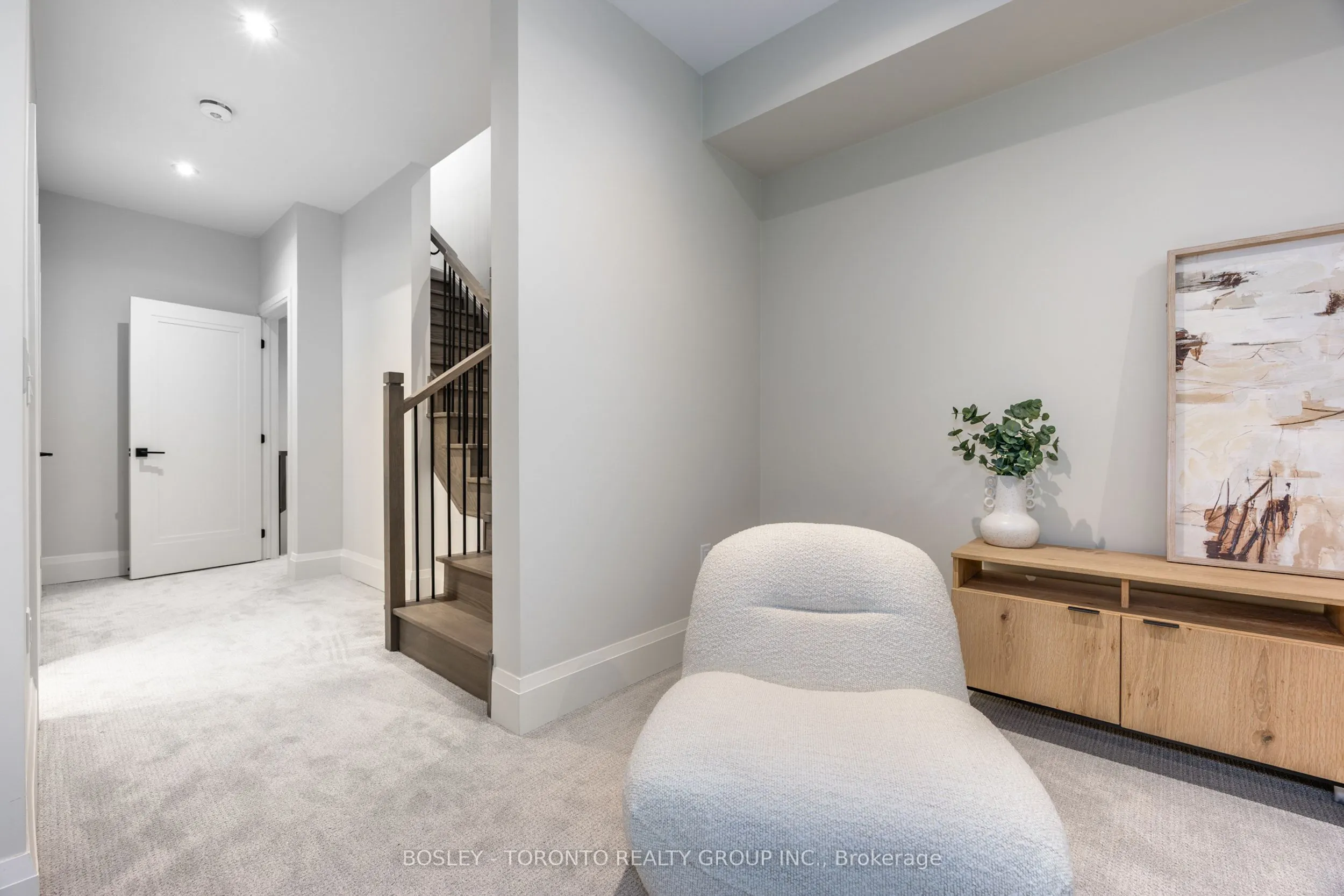1136 Mona Road, #6