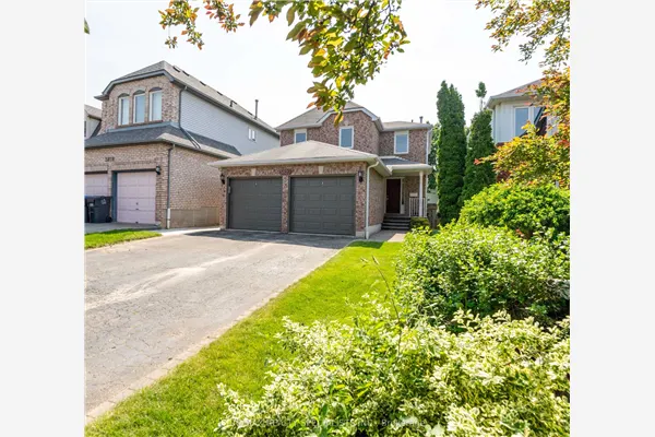 5820 Tayside Crescent