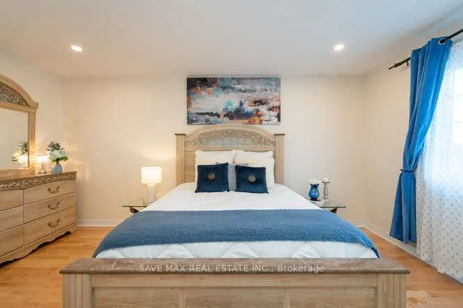 3452 Eglinton Avenue W