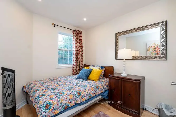 3452 Eglinton Avenue W