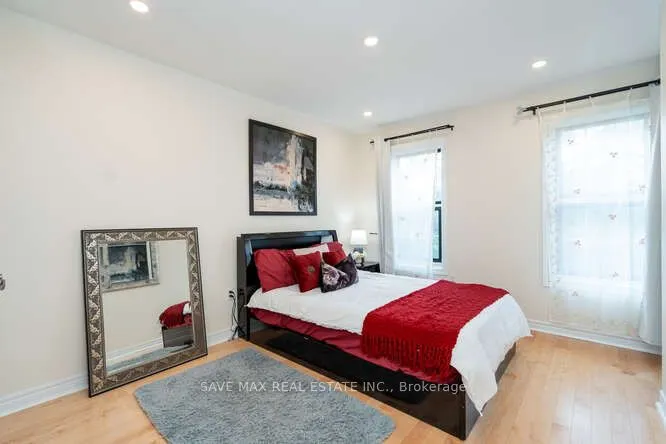 3452 Eglinton Avenue W