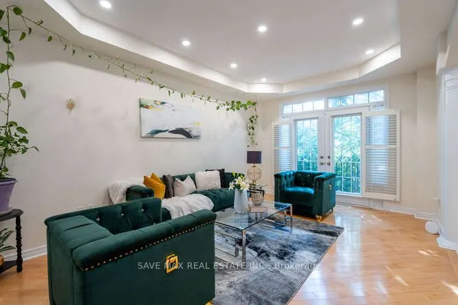 3452 Eglinton Avenue W