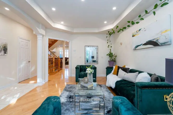 3452 Eglinton Avenue W