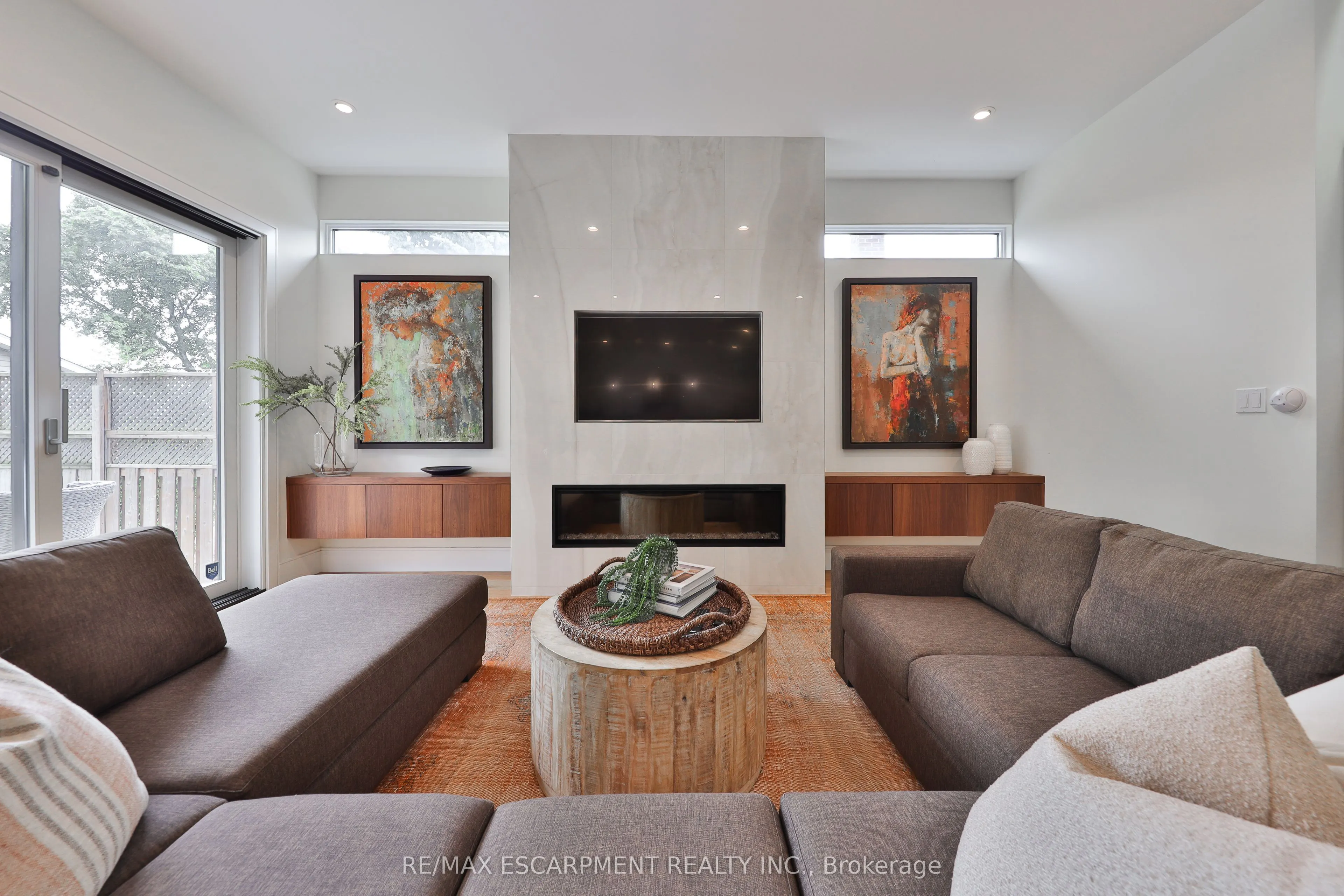 49 Pine Avenue S