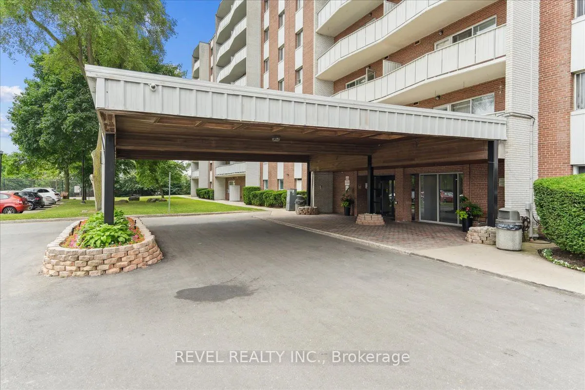 1660 Bloor Street E, #615