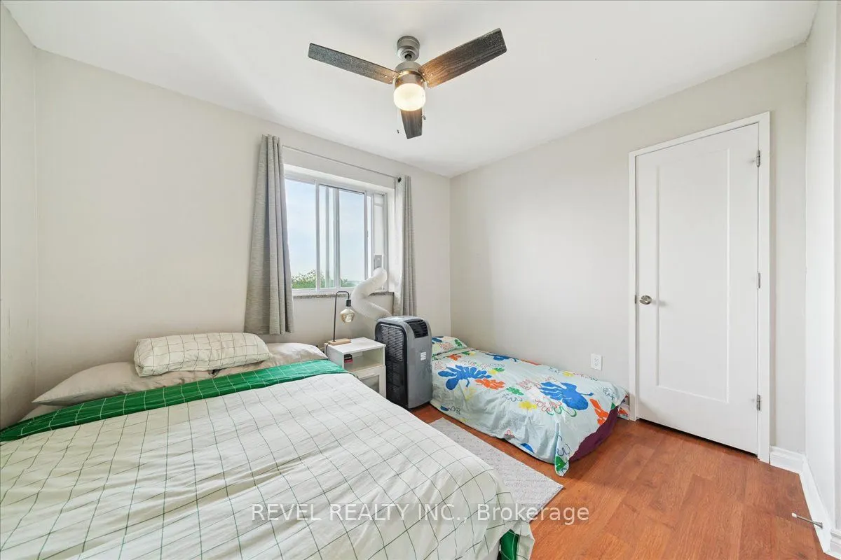 1660 Bloor Street E, #615
