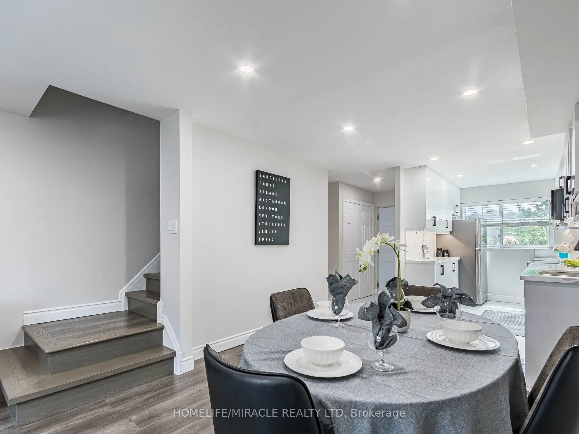 180 Mississauga Valley Boulevard #124