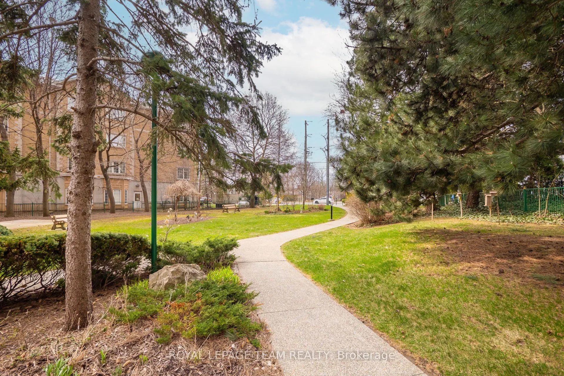 100 Millside Drive, #208