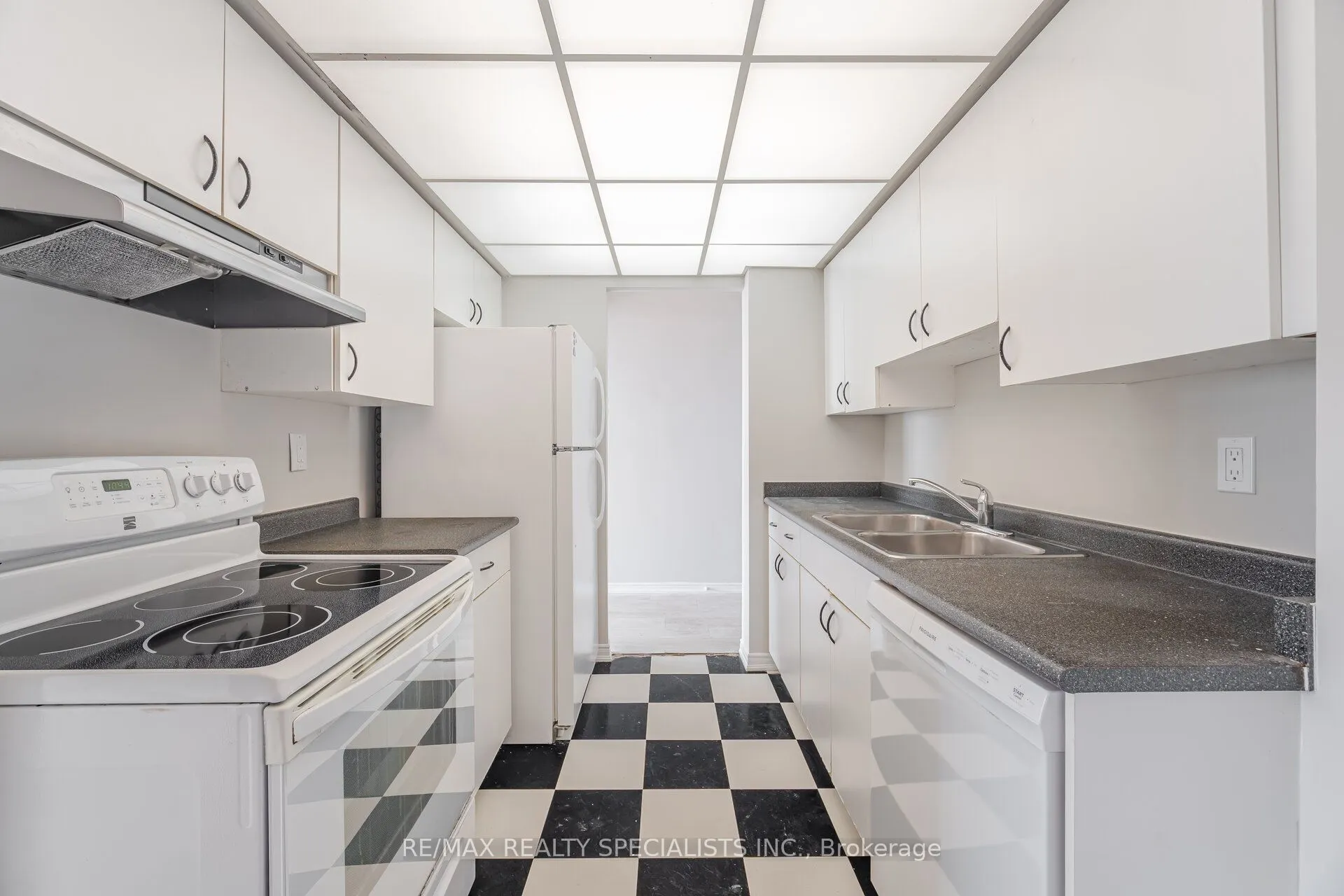 2542 Argyle Road, #1205