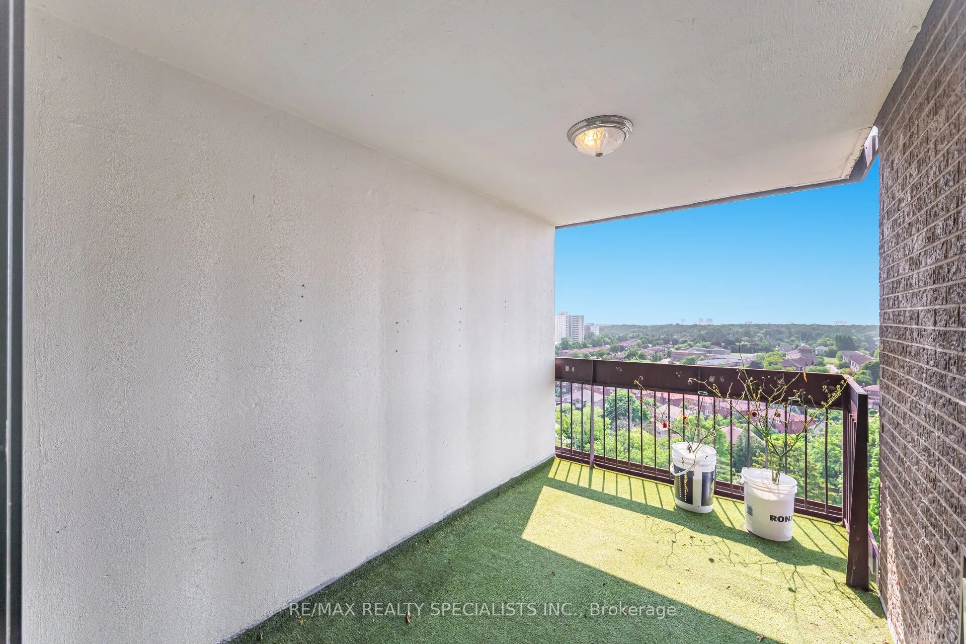2542 Argyle Road, #1205
