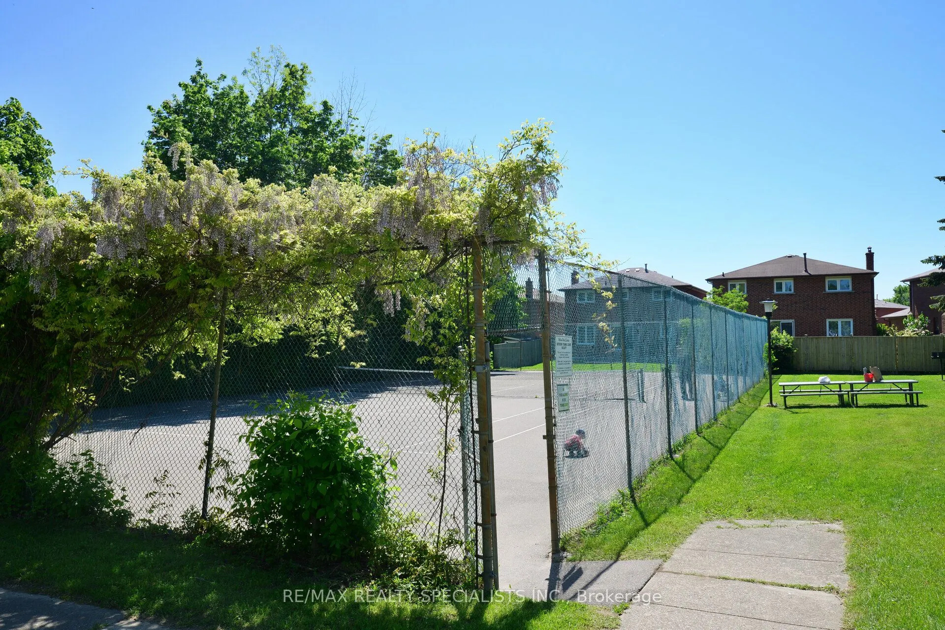2542 Argyle Road, #1205