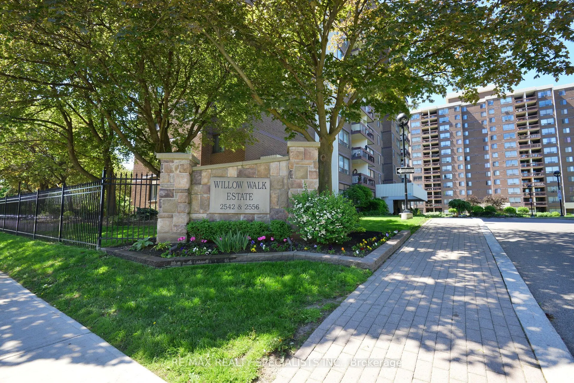 2542 Argyle Road, #1205