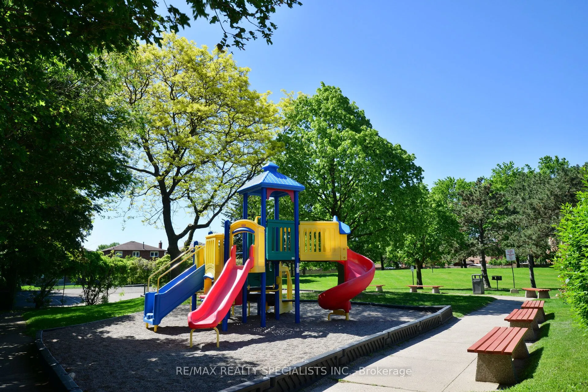 2542 Argyle Road, #1205