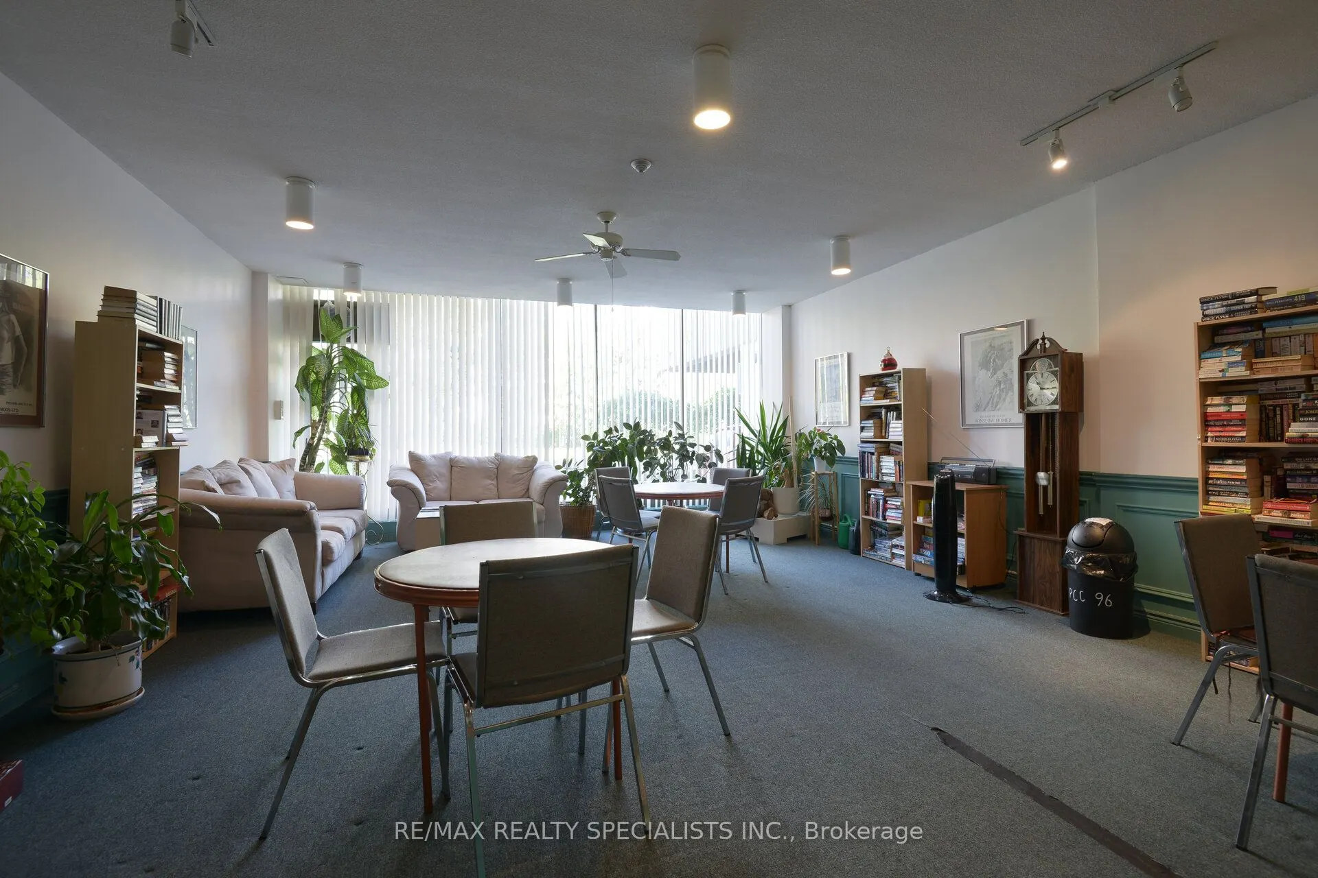 2542 Argyle Road, #1205