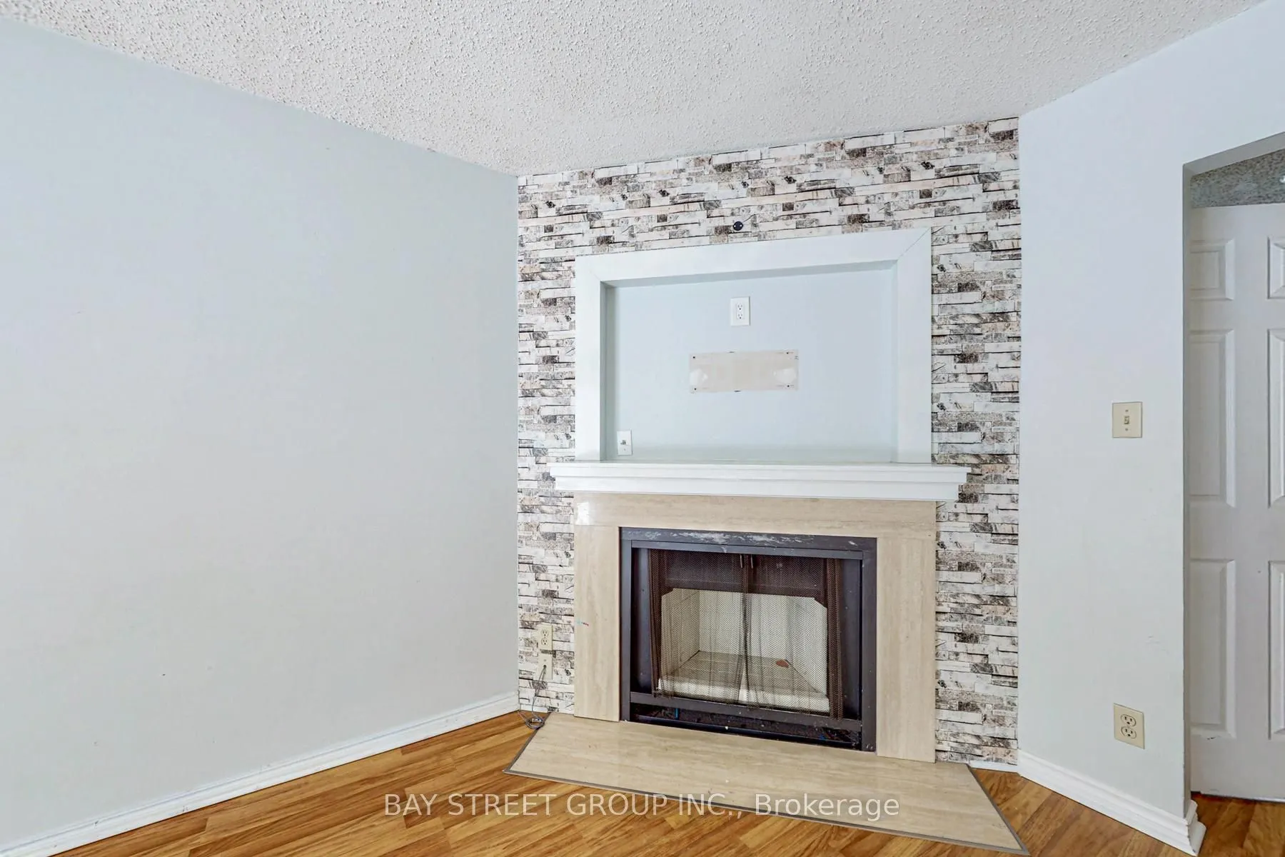 1232 Guelph Line, #13
