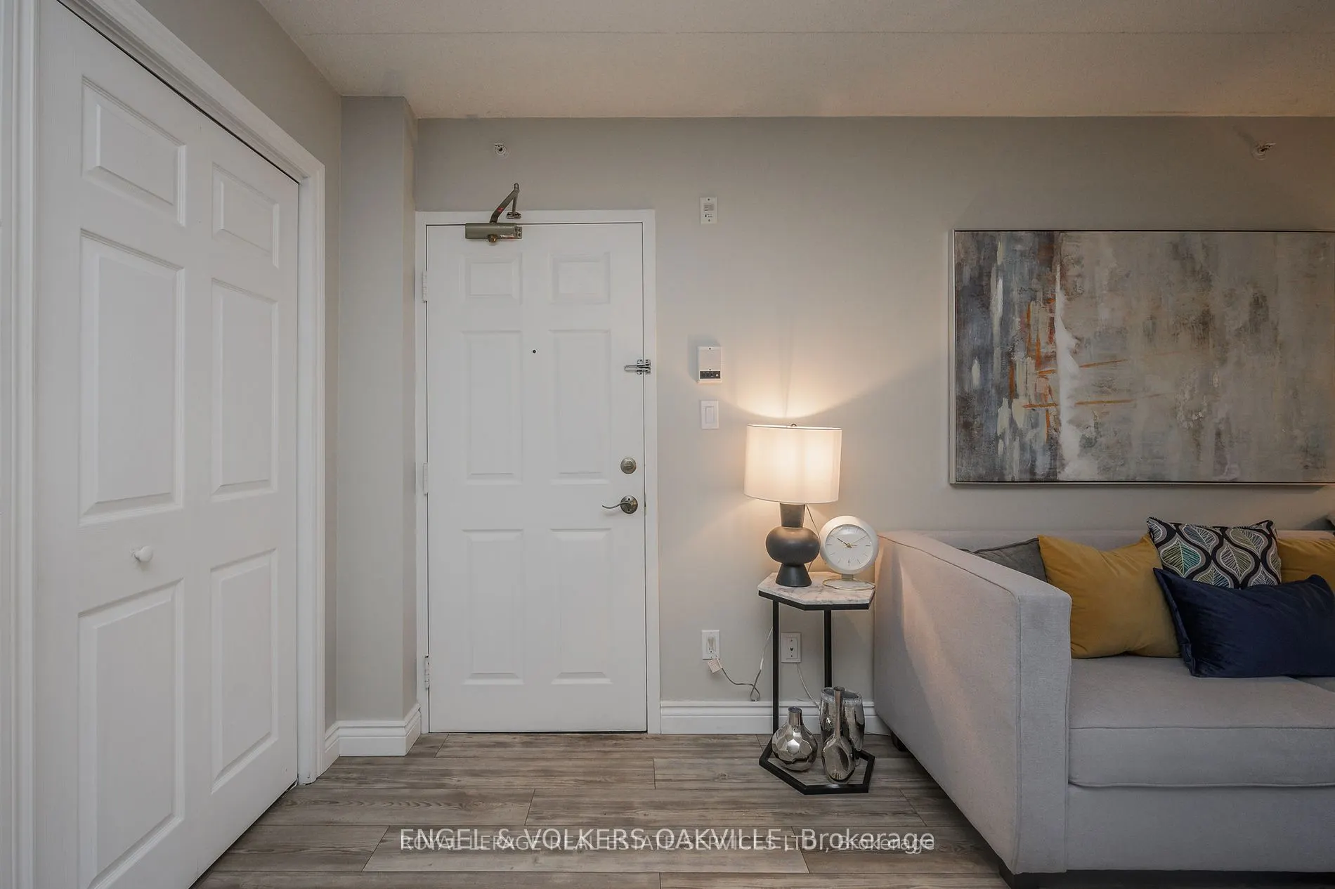 1810 Walkers Line, #308