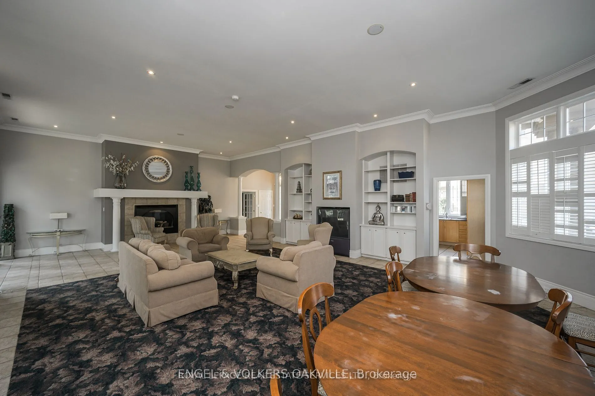 1810 Walkers Line, #308