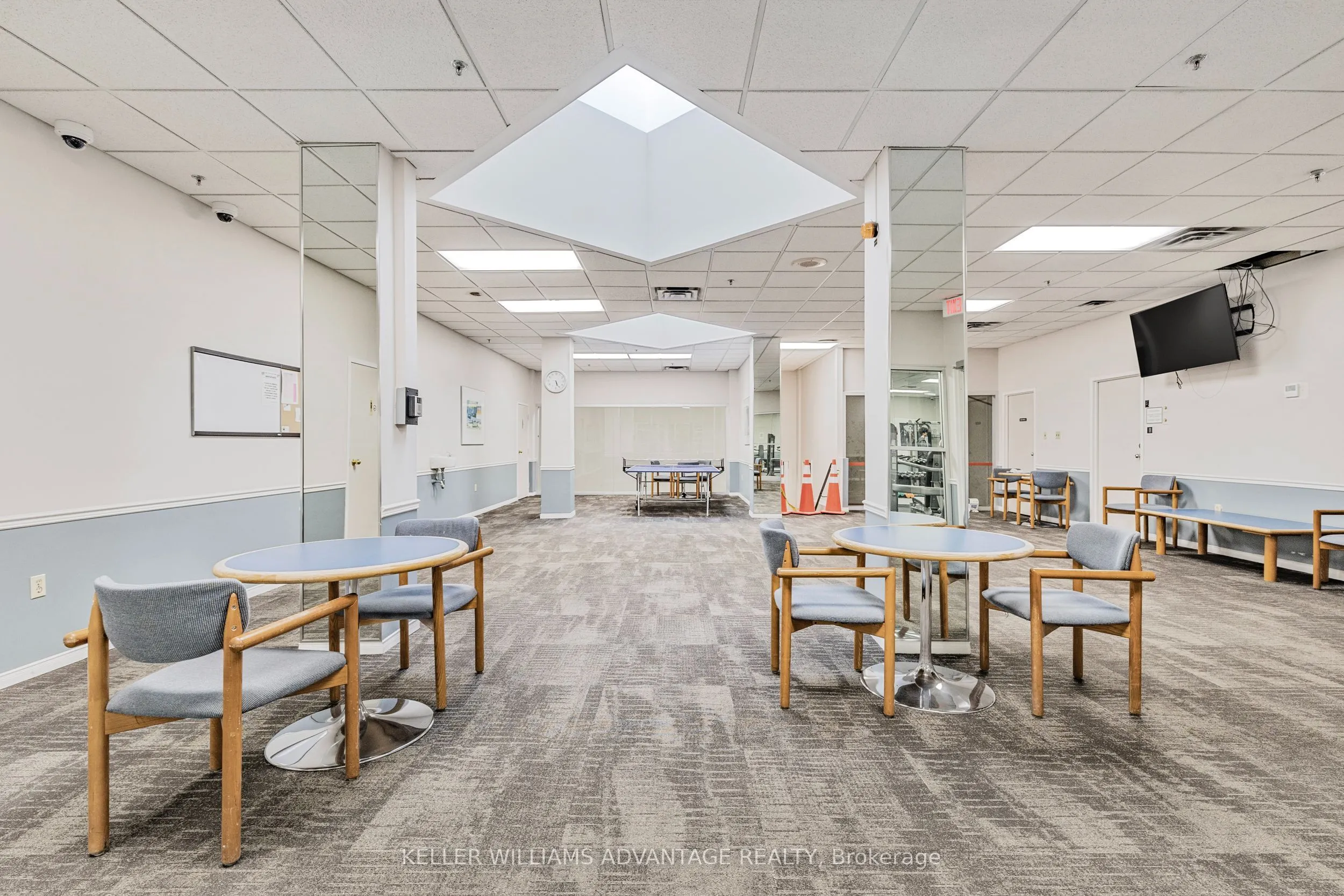 1270 Maple Crossing Boulevard, #208