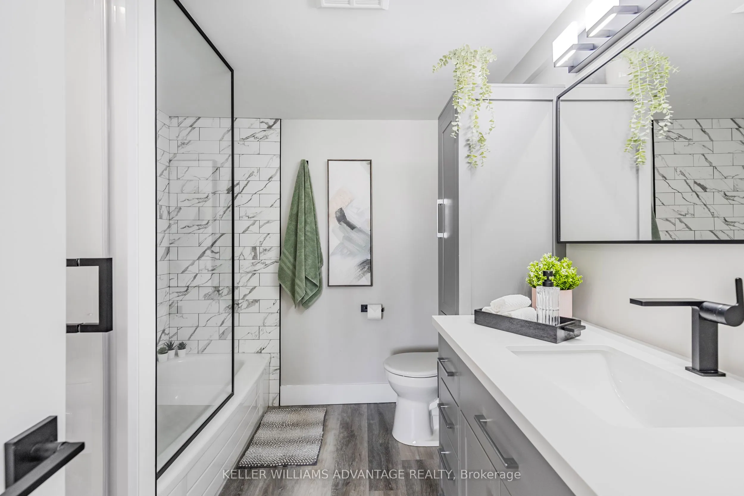 1270 Maple Crossing Boulevard, #208