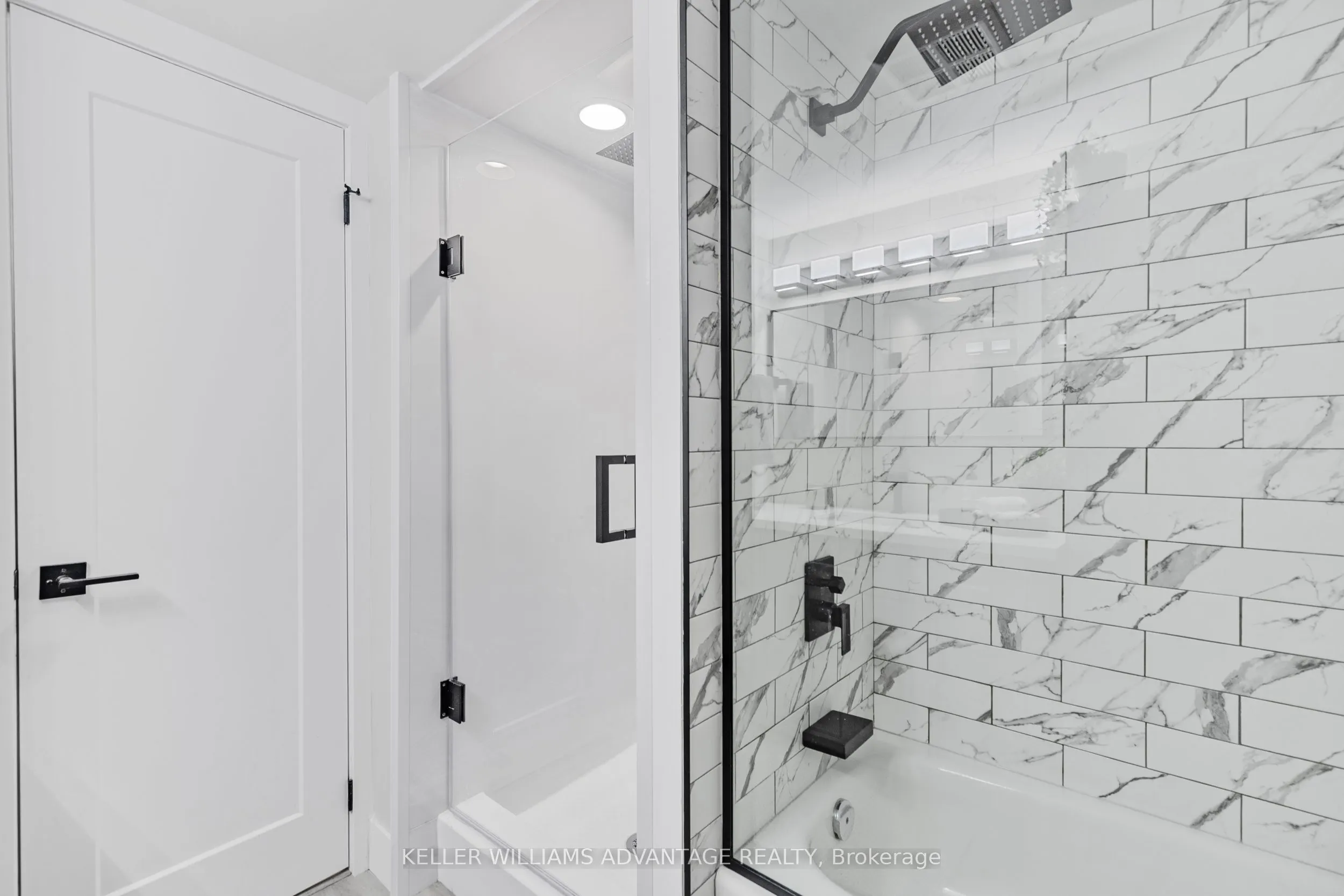 1270 Maple Crossing Boulevard, #208