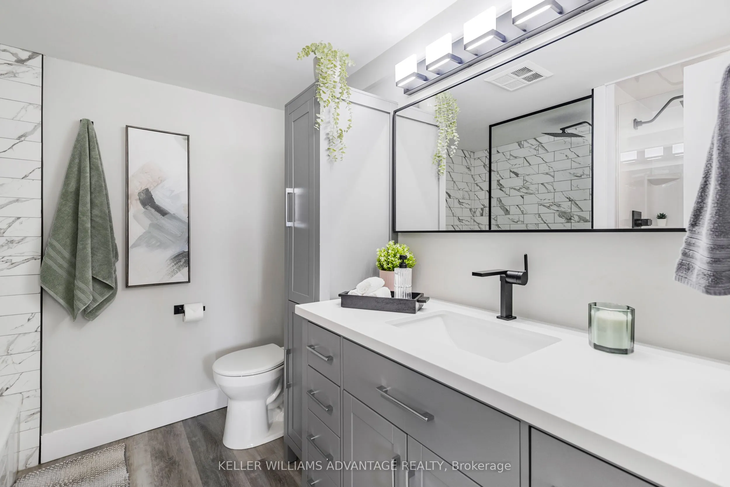 1270 Maple Crossing Boulevard, #208