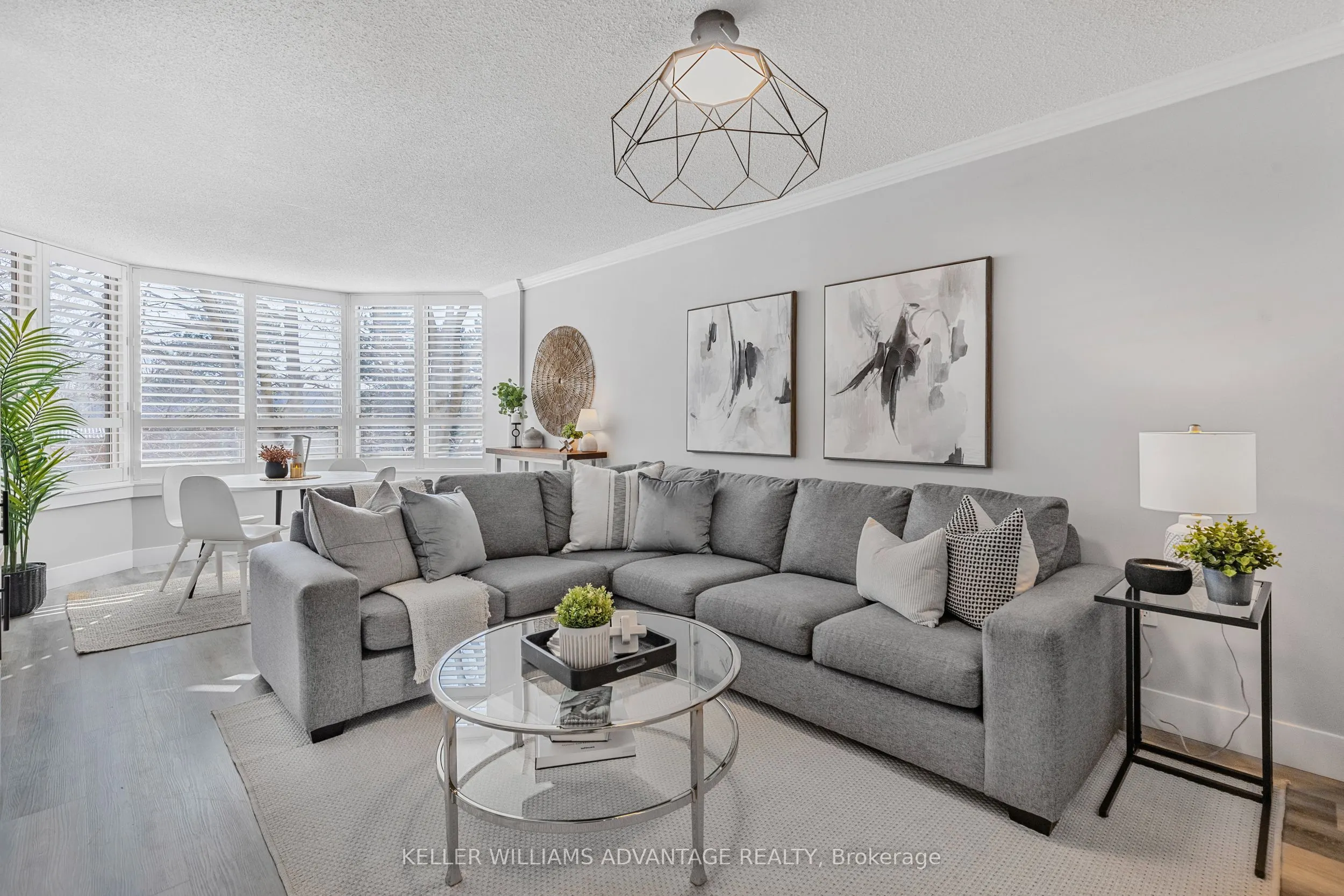 1270 Maple Crossing Boulevard, #208