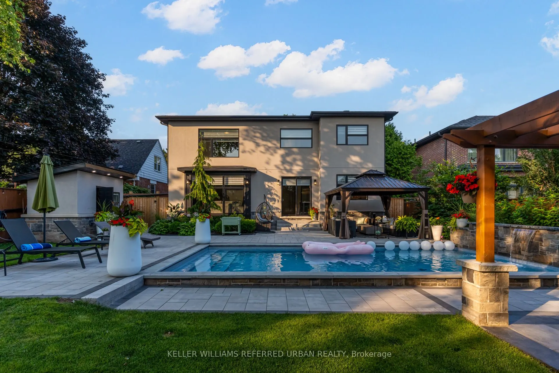 1376 Applewood Road
