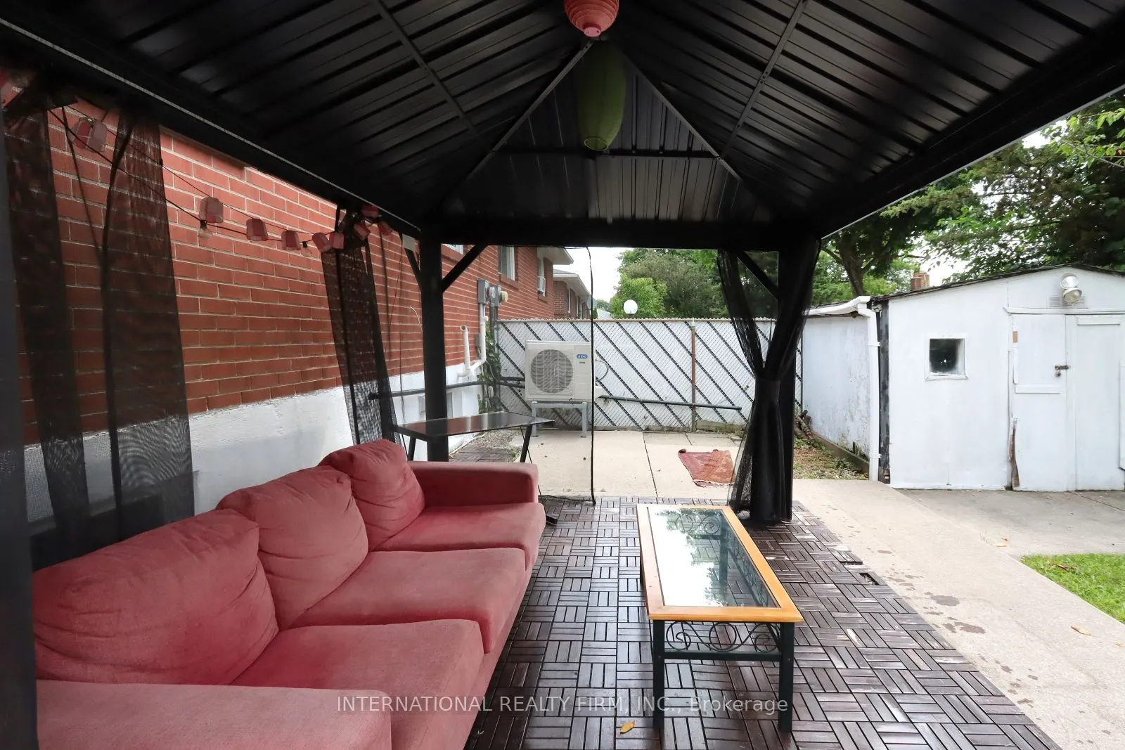 3352 Queen Frederica Drive