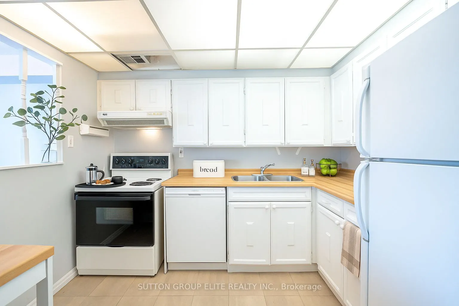 3590 Kaneff Crescent, #1203