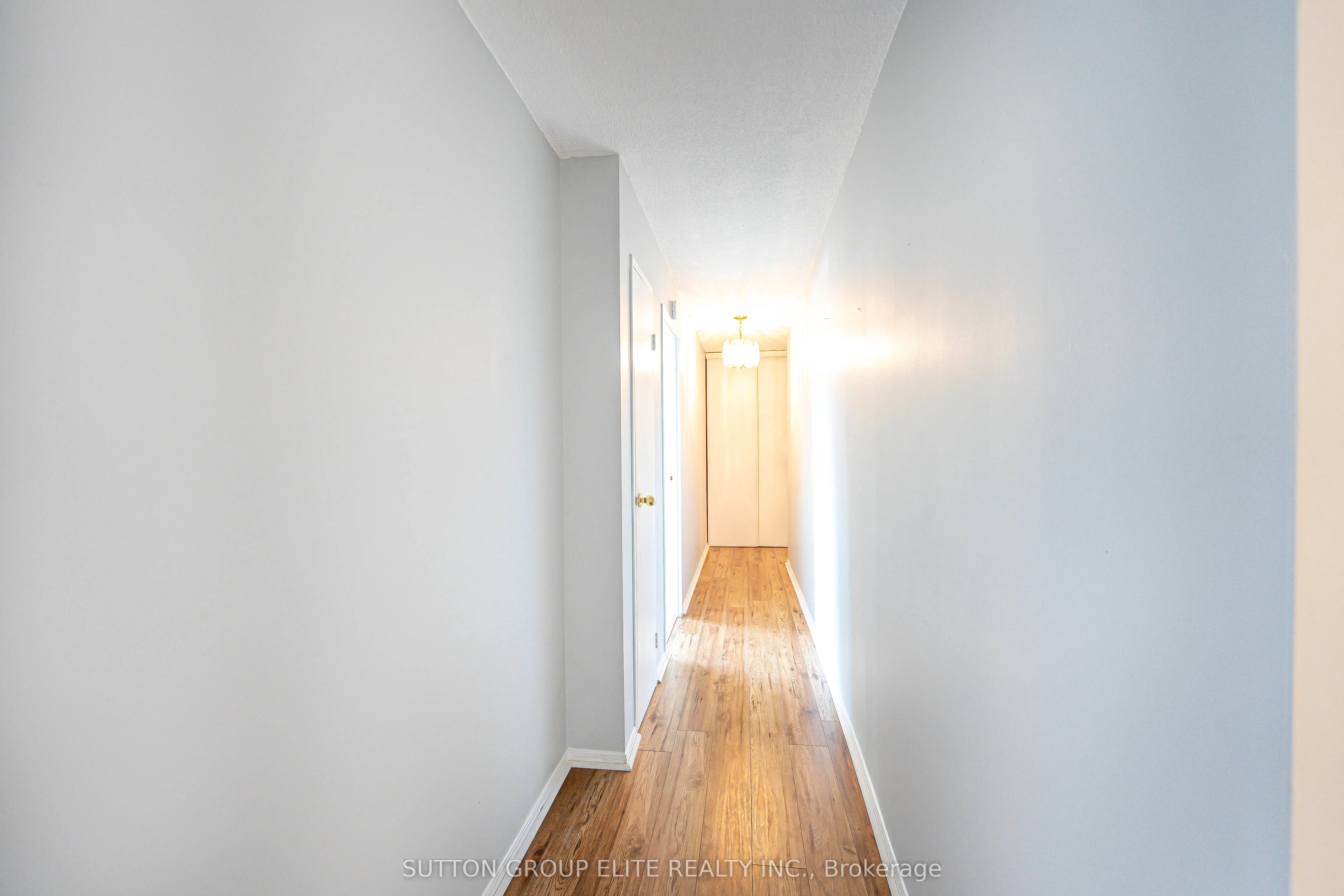 3590 Kaneff Crescent, #1203