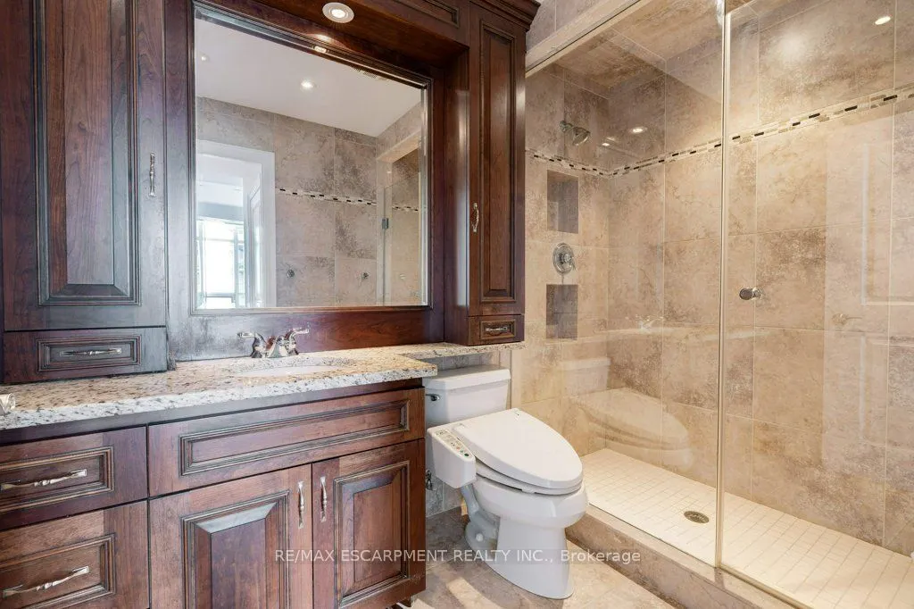 360 Pearl Street, #1303