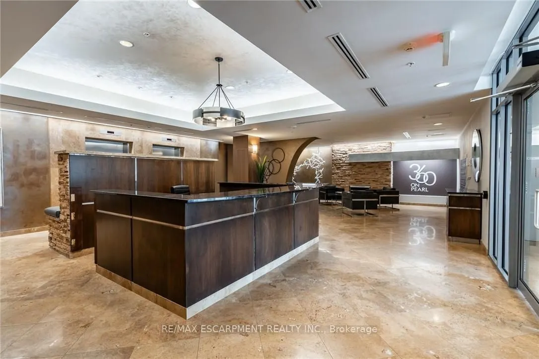360 Pearl Street, #1303