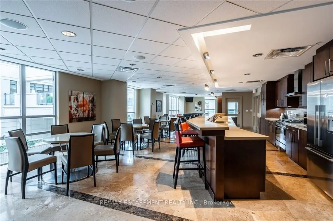 360 Pearl Street, #1303