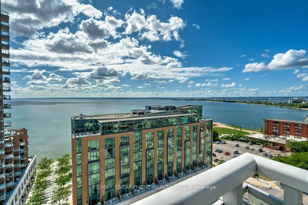360 Pearl Street, #1303