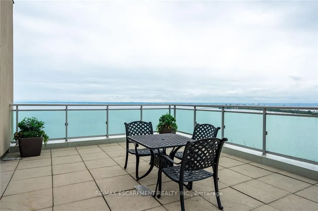 360 Pearl Street, #1303