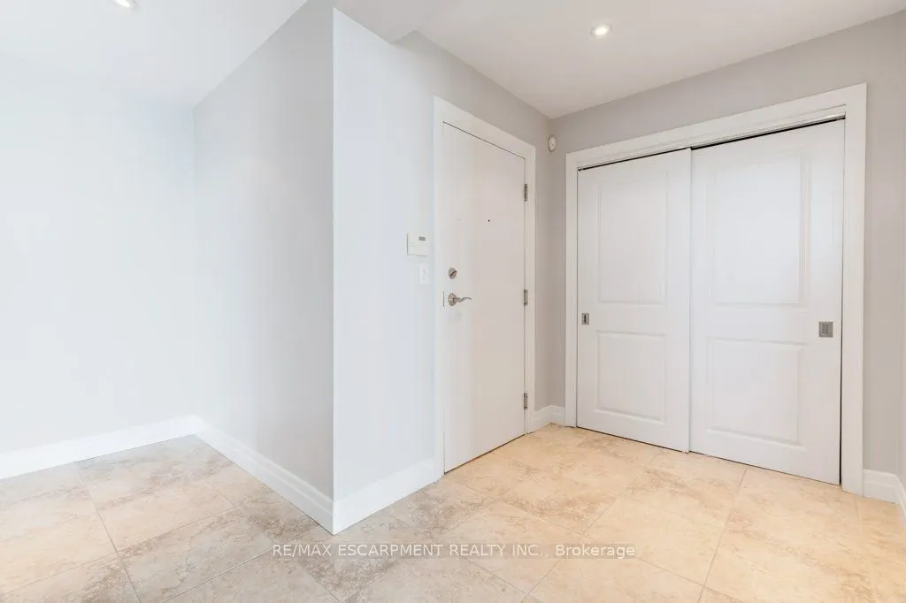 360 Pearl Street, #1303