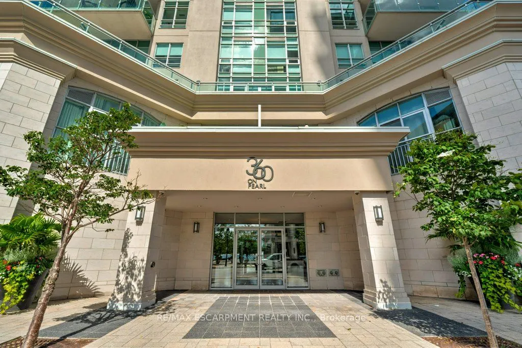 360 Pearl Street, #1303