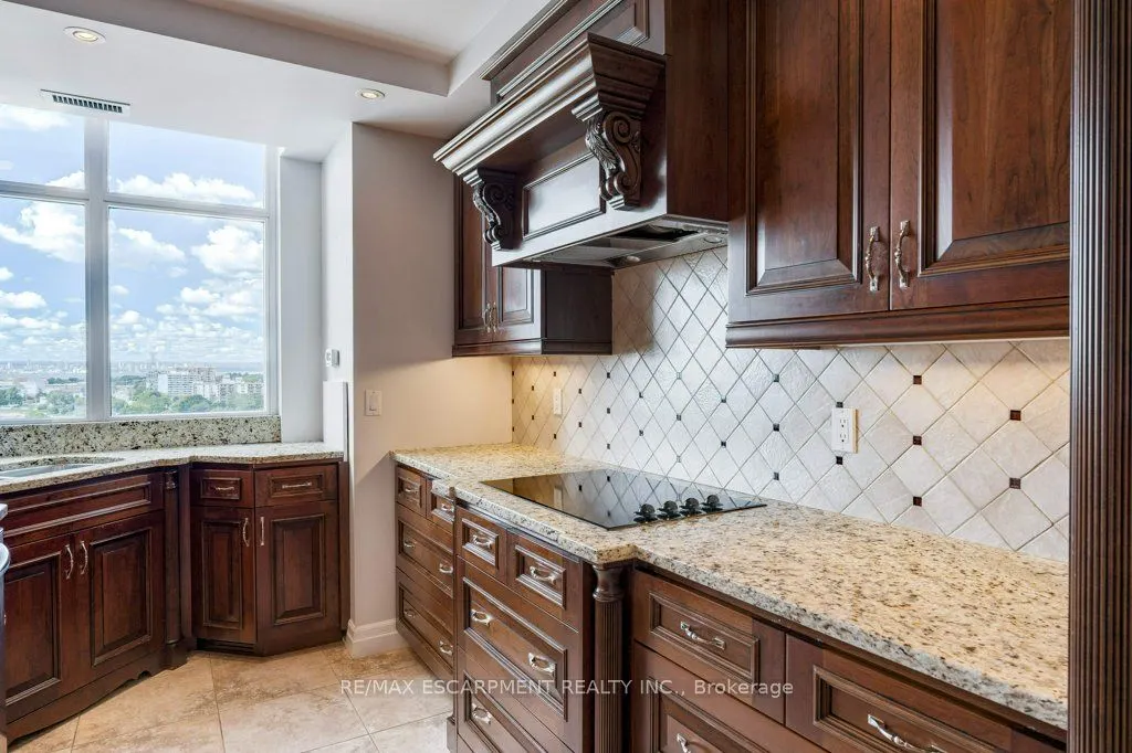 360 Pearl Street, #1303