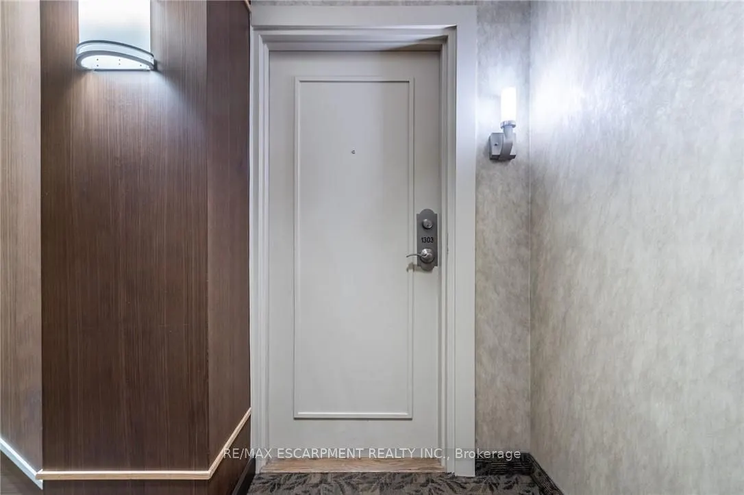 360 Pearl Street, #1303