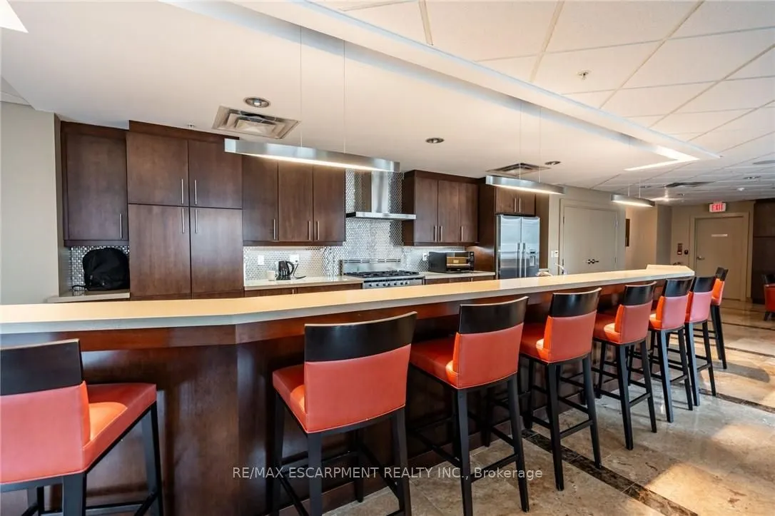 360 Pearl Street, #1303
