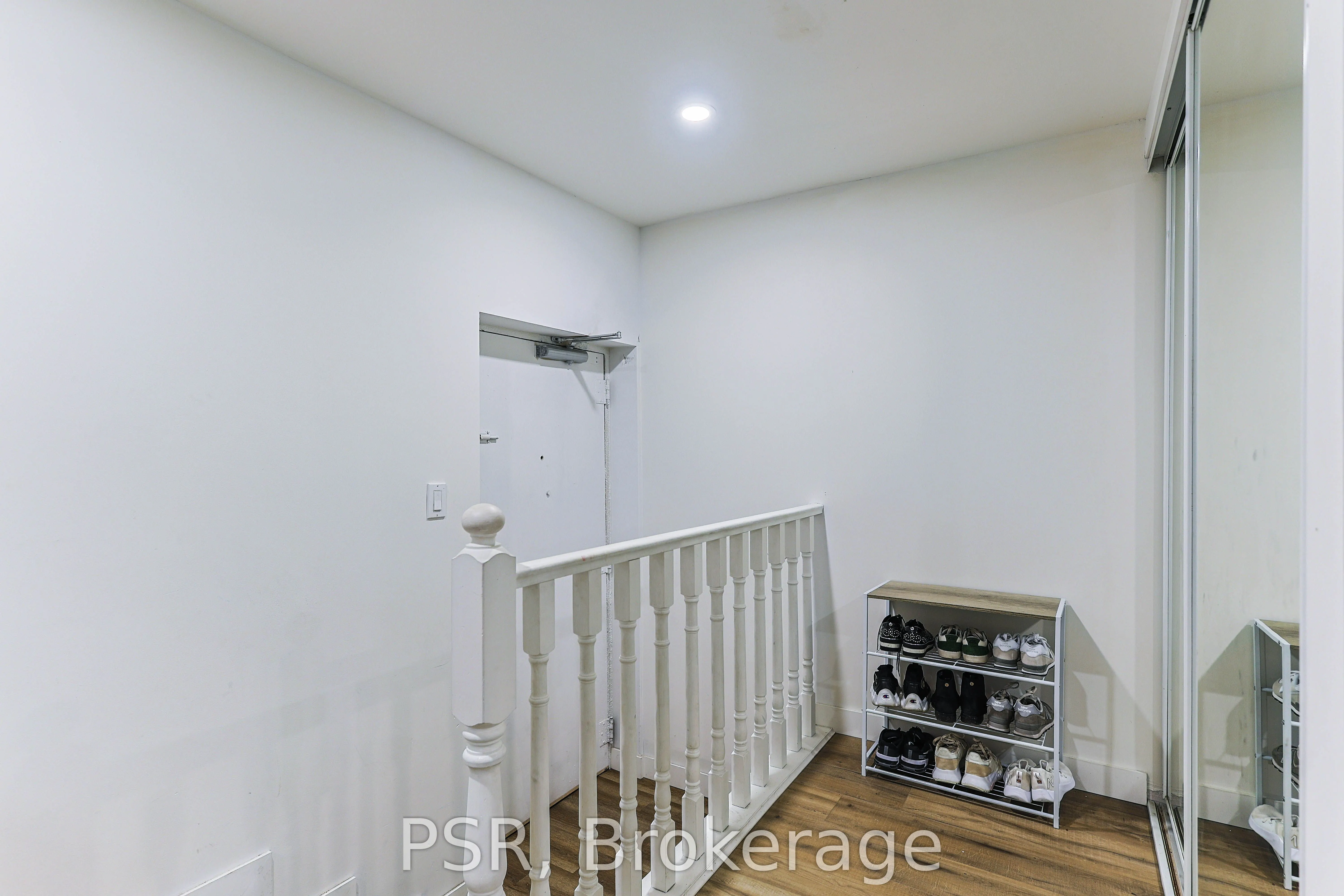 5475 Lakeshore Road #54