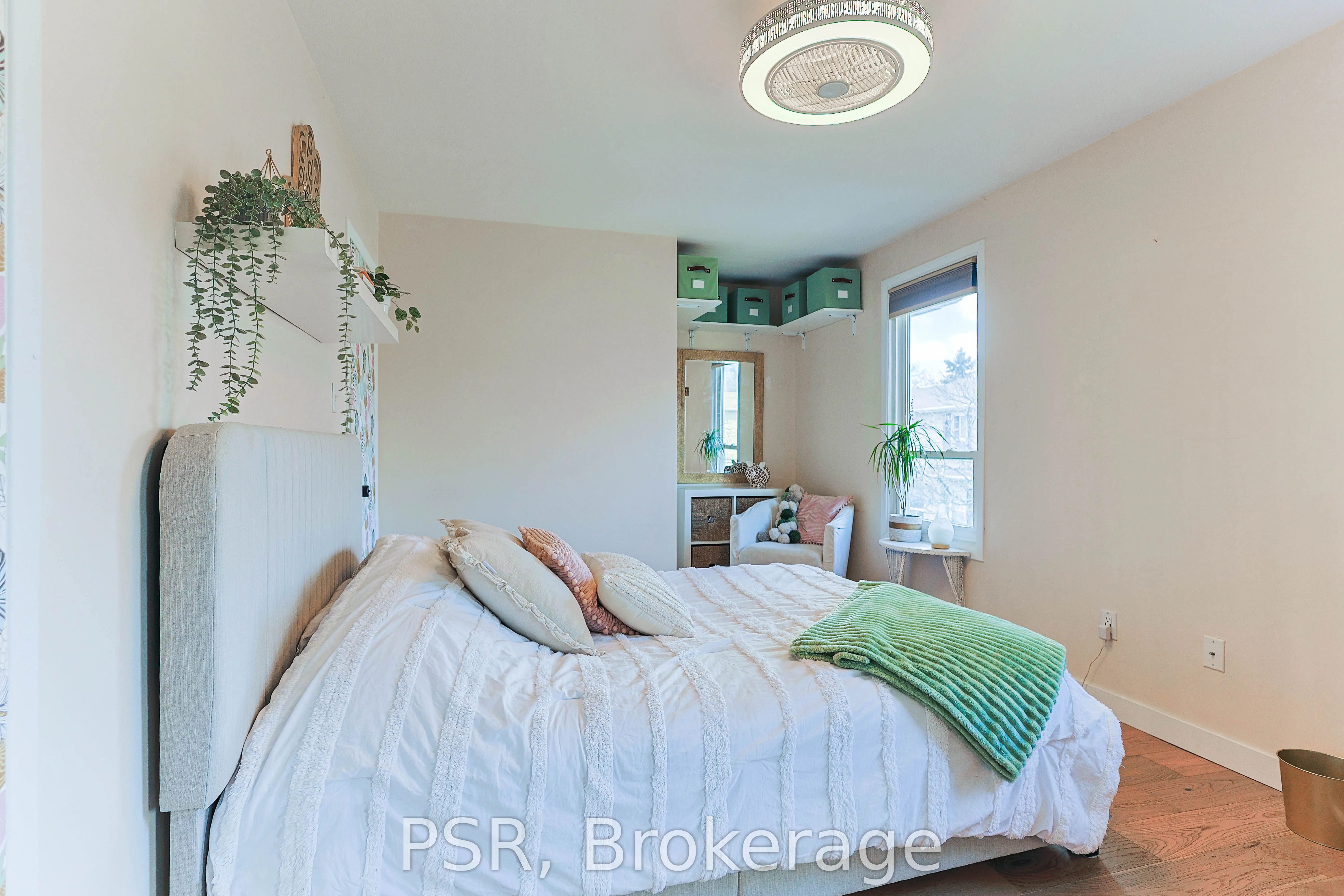 5475 Lakeshore Road #54