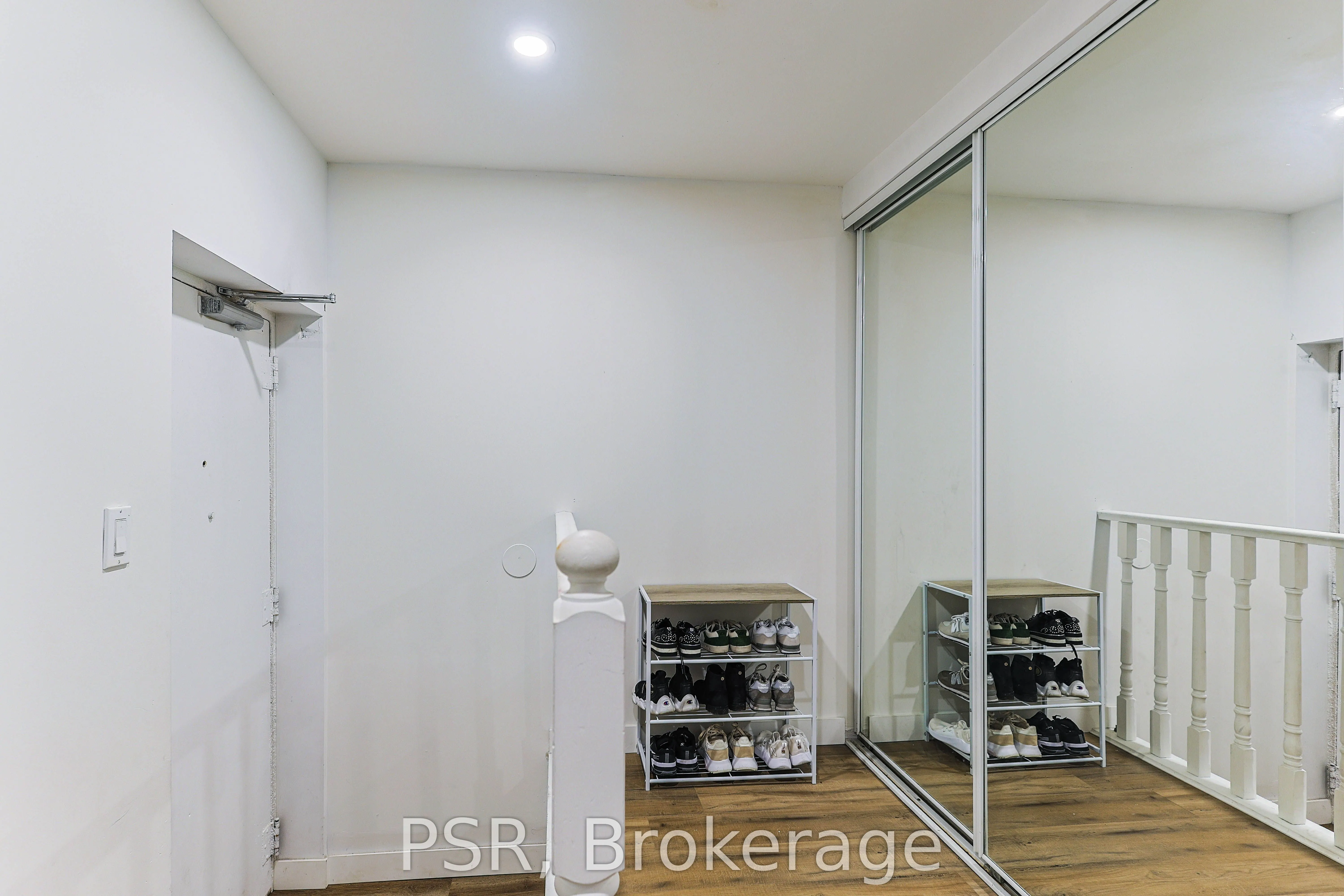 5475 Lakeshore Road #54