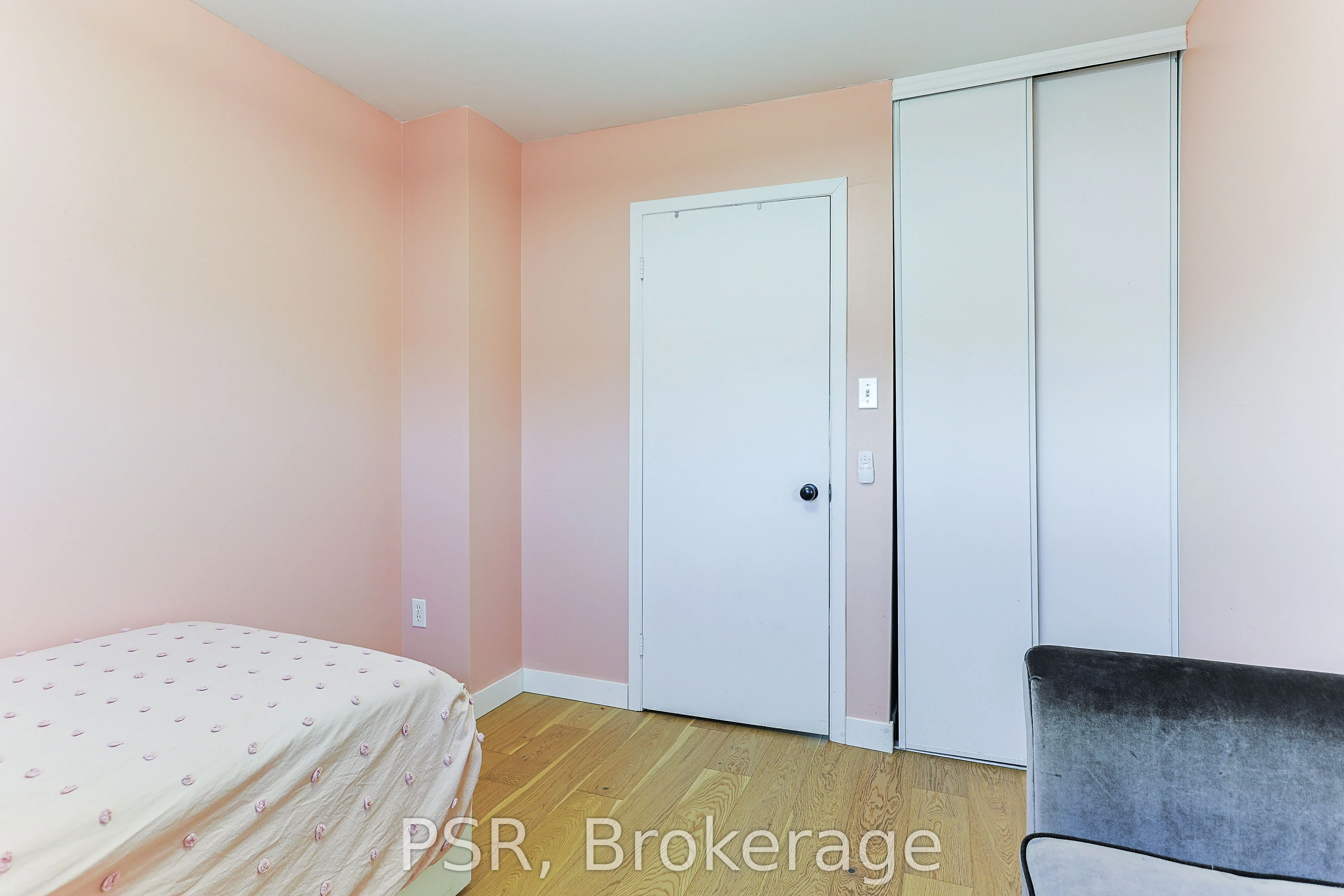 5475 Lakeshore Road #54
