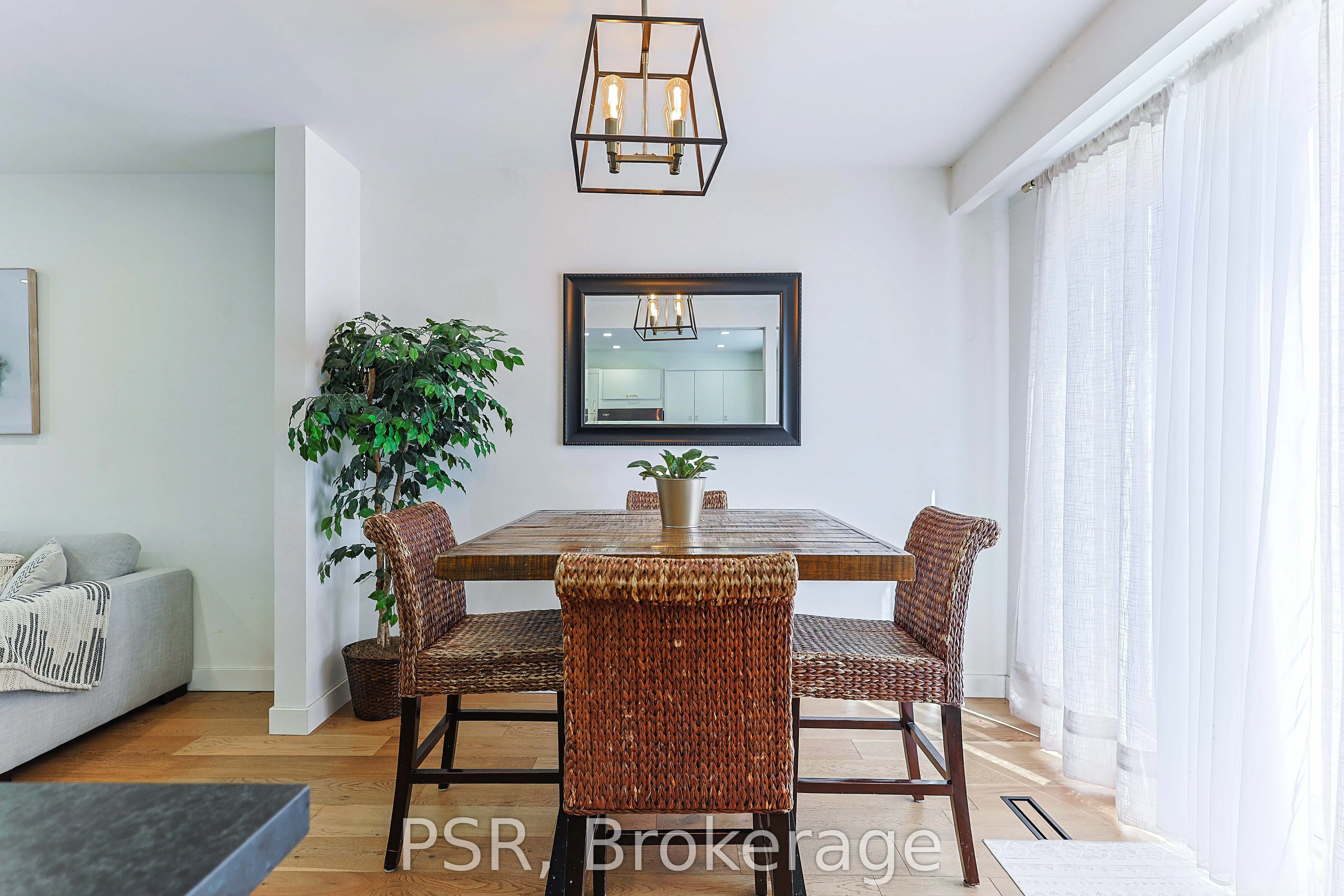 5475 Lakeshore Road #54