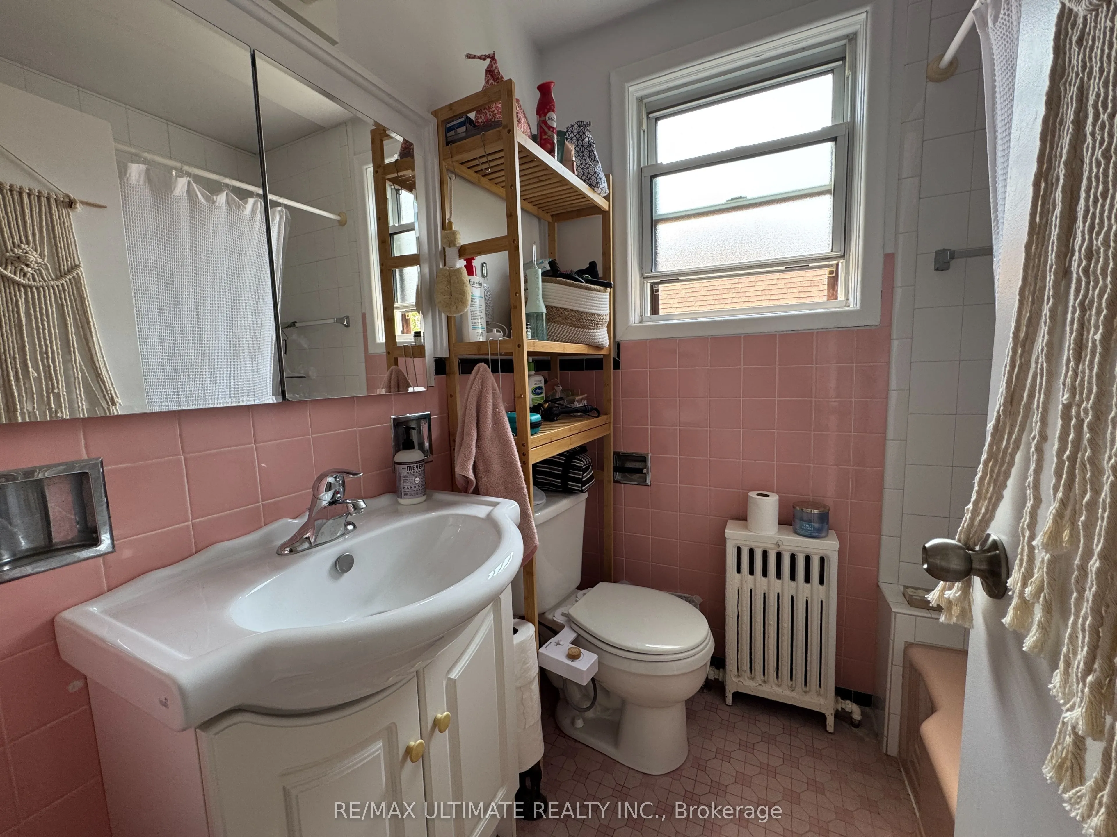 468 Ridelle Avenue, #Main